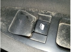 MANDO ELEVALUNAS DELANTERO DERECHO 