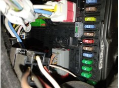 CAJA RELES / FUSIBLES 9678477180 