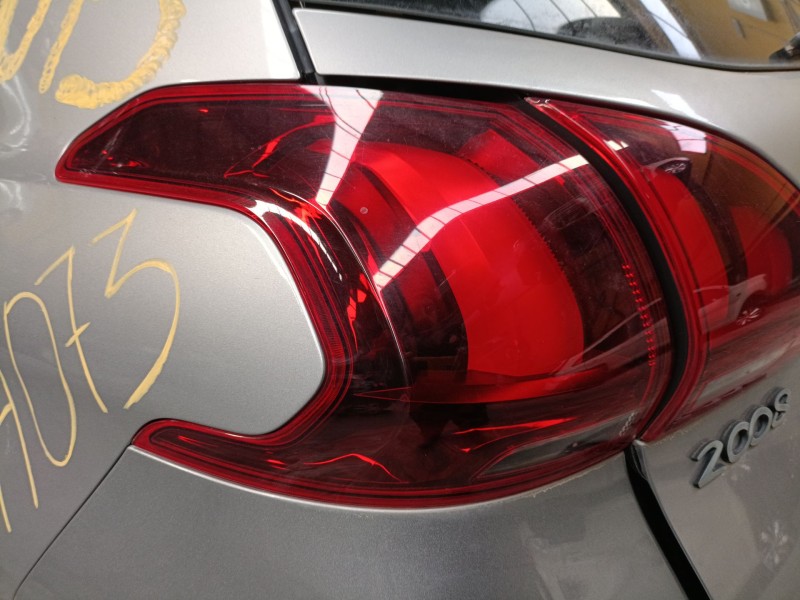 Recambio de piloto trasero izquierdo para peugeot 2008 i (cu_) 1.2 vti referencia OEM IAM   