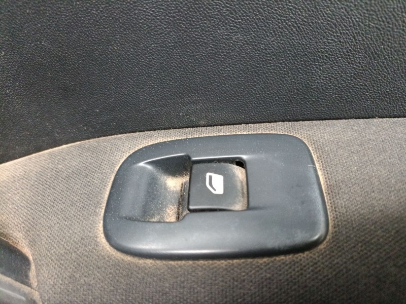 Recambio de mando elevalunas trasero derecho para peugeot 2008 i (cu_) 1.2 vti referencia OEM IAM   