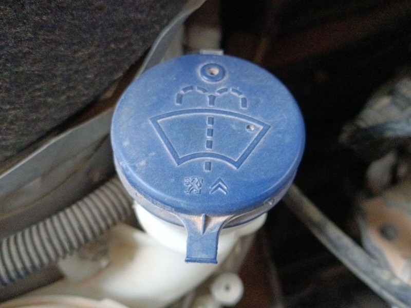 Recambio de deposito limpia para peugeot 2008 i (cu_) 1.2 vti referencia OEM IAM   