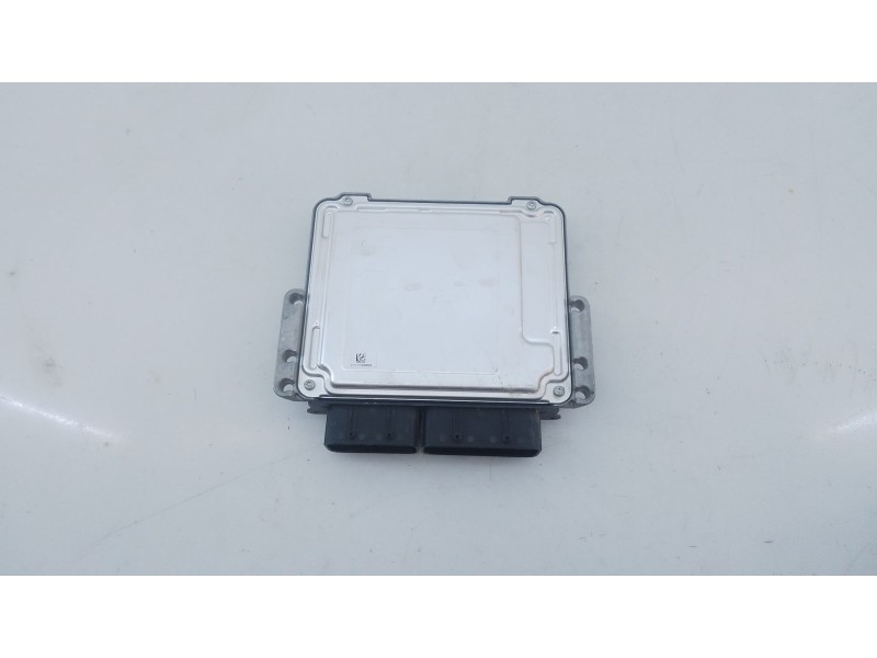 Recambio de centralita motor uce para citroën c4 cactus 1.5 bluehdi 100 referencia OEM IAM 9832694380 0281035365 