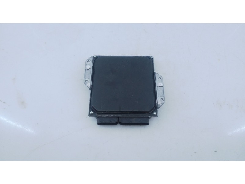 Recambio de centralita motor uce para mazda 6 hatchback (gh) 2.0 mzr-cd (gh14) referencia OEM IAM 2758008106  