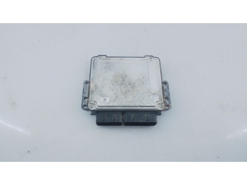 Recambio de centralita motor uce para peugeot 2008 ii (ud_, us_, uy_, uj_, ur_, uc_) 1.5 bluehdi 110 (udyhsk) referencia OEM IAM