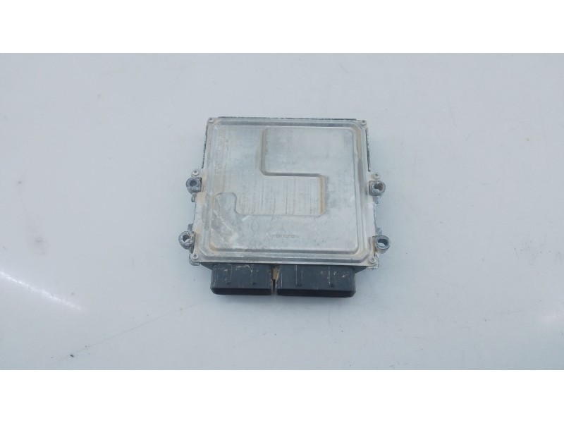 Recambio de centralita motor uce para peugeot 2008 ii (ud_, us_, uy_, uj_, ur_, uc_) 1.2 puretech 130 referencia OEM IAM 9851418