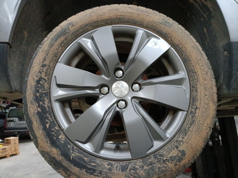 Recambio de llanta para peugeot 2008 i (cu_) 1.2 vti referencia OEM IAM 195/60/16  