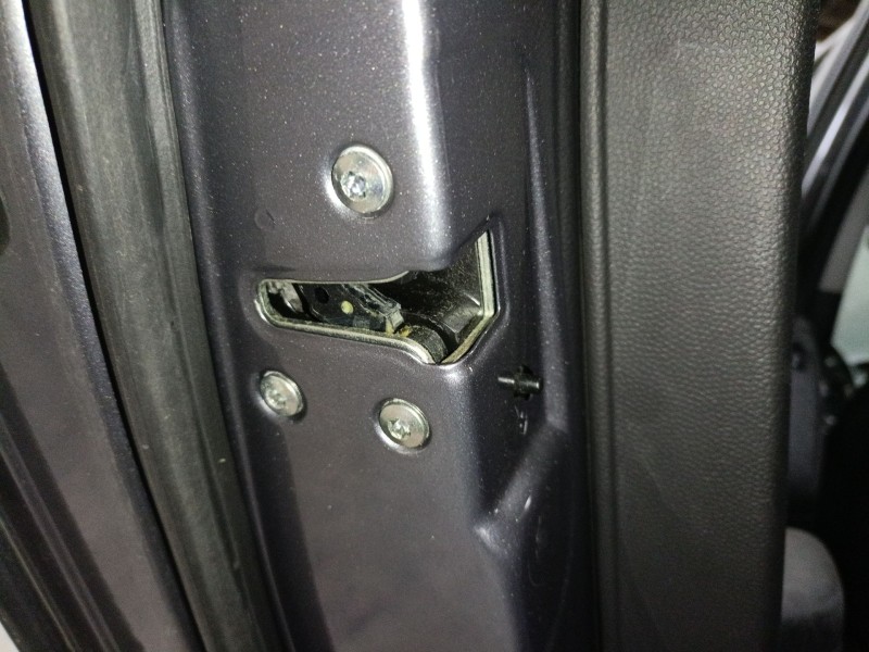 Recambio de cerradura puerta trasera izquierda para hyundai ix35 (lm, el, elh) 1.7 crdi referencia OEM IAM   