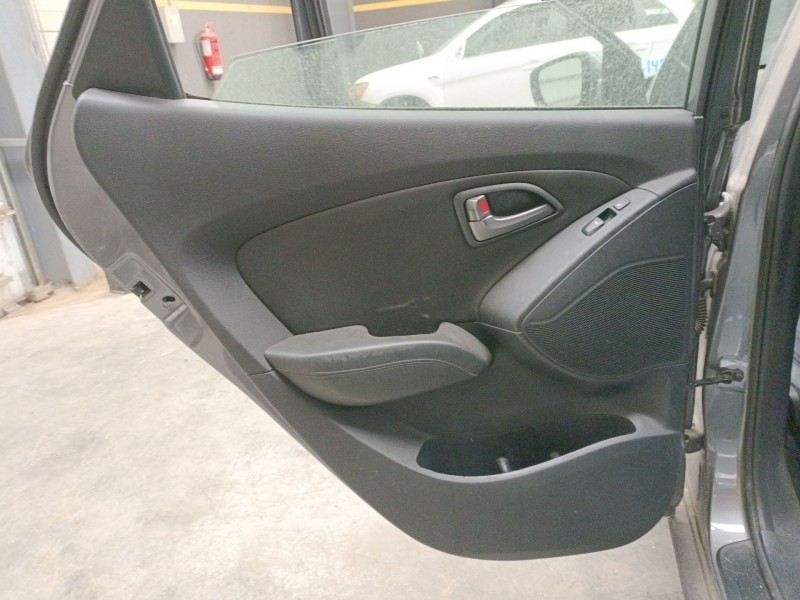 Recambio de guarnecido puerta trasera izquierda para hyundai ix35 (lm, el, elh) 1.7 crdi referencia OEM IAM   