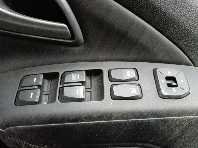Recambio de mando elevalunas delantero izquierdo para hyundai ix35 (lm, el, elh) 1.7 crdi referencia OEM IAM   