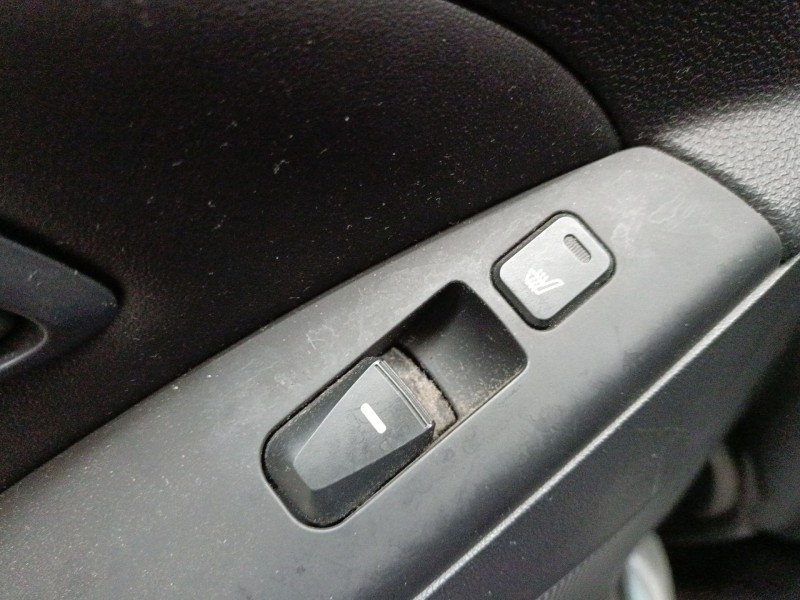 Recambio de mando elevalunas trasero izquierdo para hyundai ix35 (lm, el, elh) 1.7 crdi referencia OEM IAM   