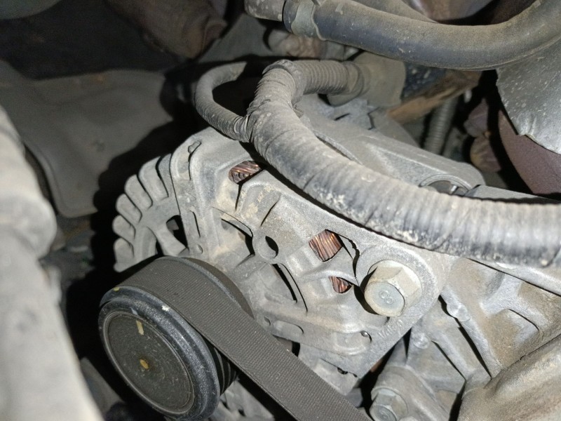 Recambio de alternador para hyundai ix35 (lm, el, elh) 1.7 crdi referencia OEM IAM   