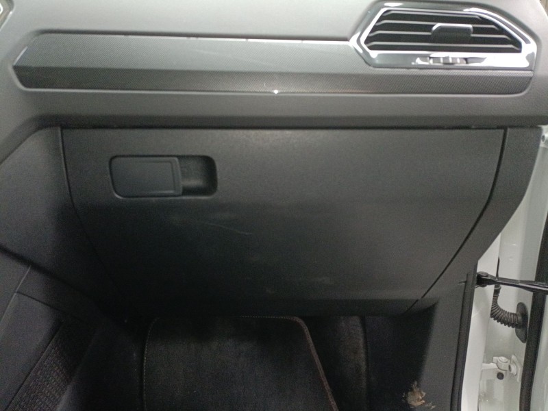 Recambio de guantera para volkswagen tiguan (ad1, ax1) 2.0 tdi referencia OEM IAM   