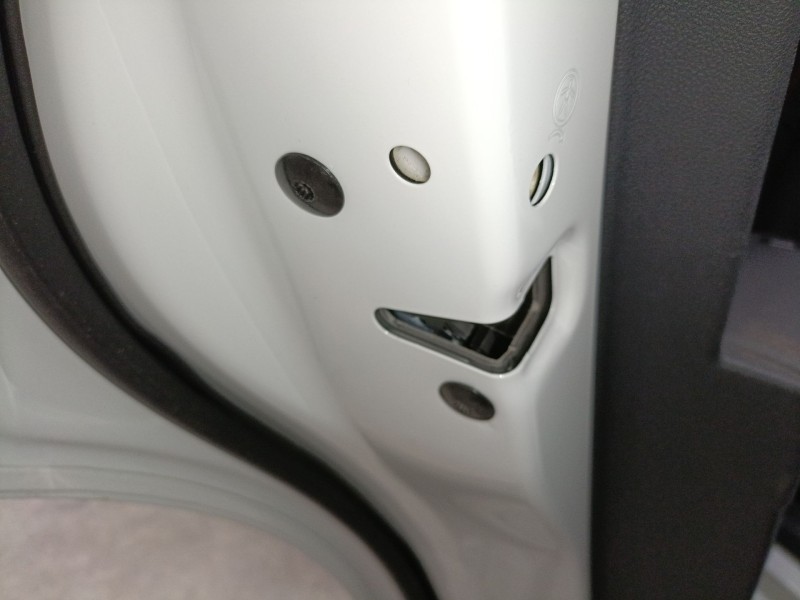 Recambio de cerradura puerta trasera izquierda para volkswagen tiguan (ad1, ax1) 2.0 tdi referencia OEM IAM   