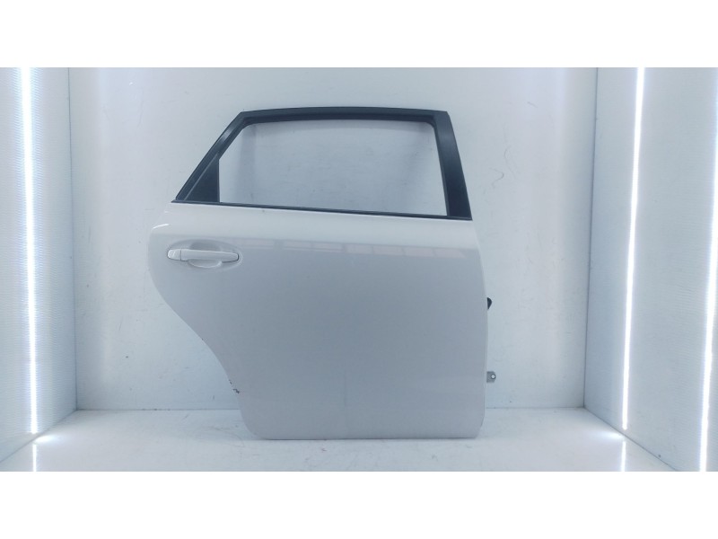 Recambio de puerta trasera derecha para toyota prius plus (_w4_) 1.8 hybrid (zvw40w, zvw41w) referencia OEM IAM   E5-B4-4
