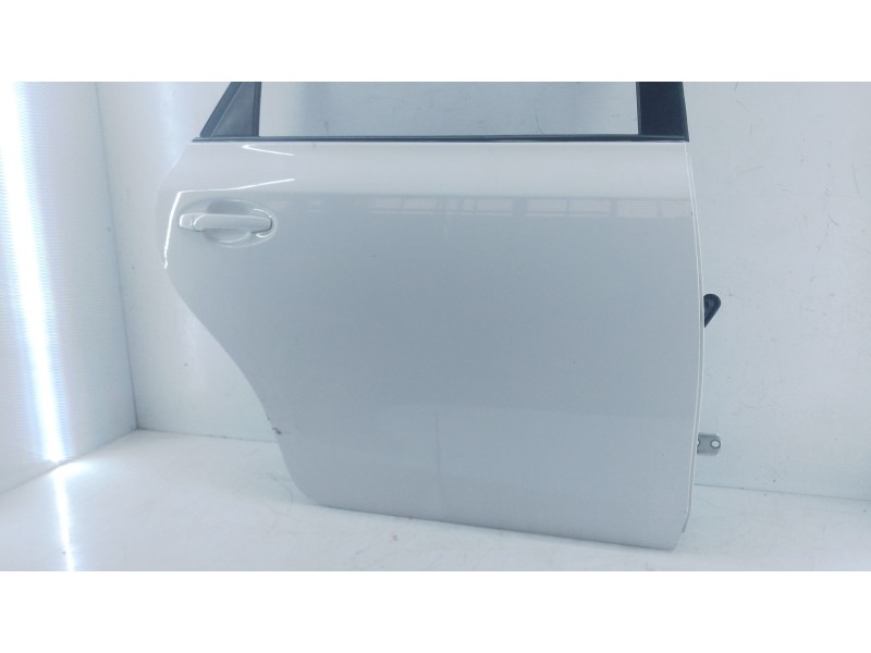 Recambio de puerta trasera derecha para toyota prius plus (_w4_) 1.8 hybrid (zvw40w, zvw41w) referencia OEM IAM   E5-B4-4