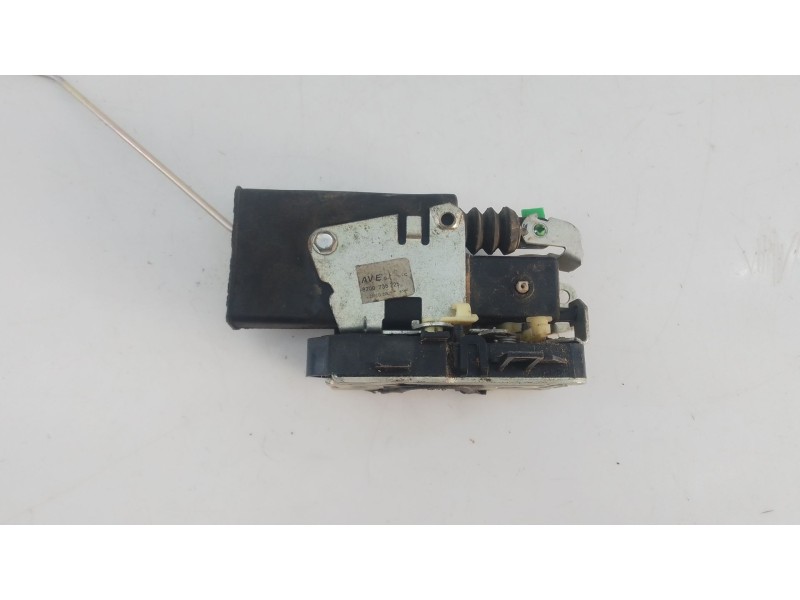 Recambio de cerradura puerta delantera izquierda para dacia sandero laureate referencia OEM IAM   