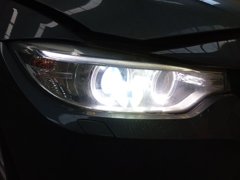 Recambio de faro derecho xenon para bmw 4 coupé (f32, f82) 420 d referencia OEM IAM   