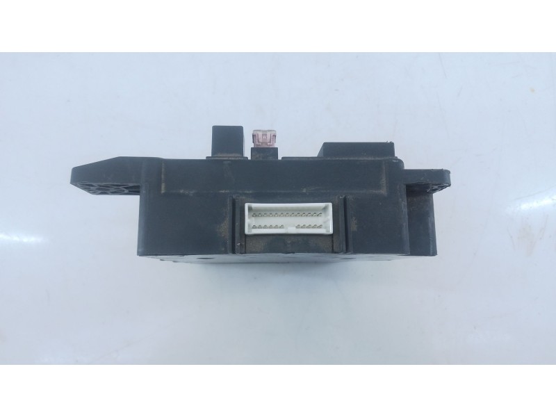 Recambio de caja reles / fusibles para mitsubishi outlander (cw0) 2.0 di-d intense referencia OEM IAM   
