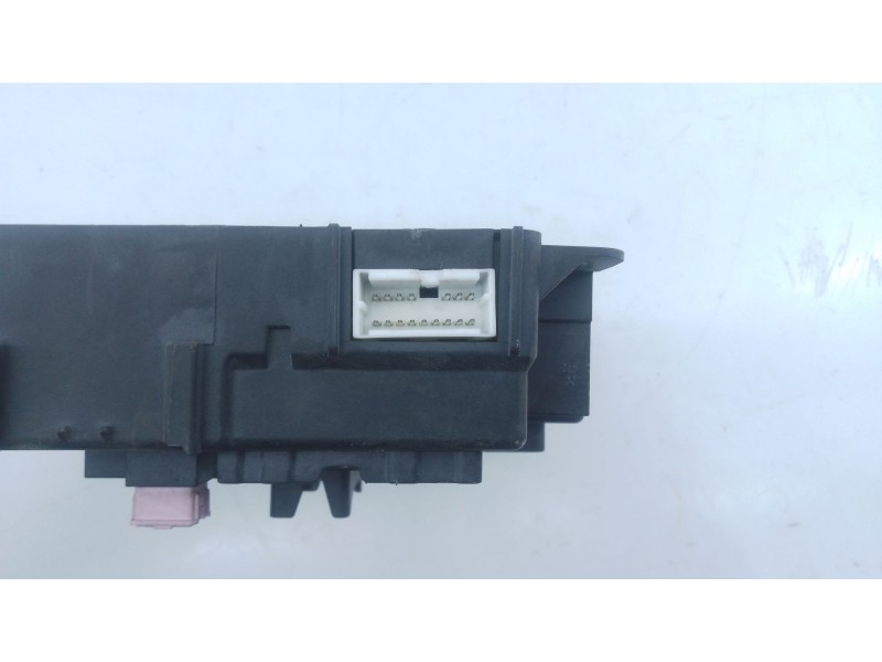 Recambio de caja reles / fusibles para mitsubishi outlander (cw0) 2.0 di-d intense referencia OEM IAM   