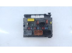 CAJA RELES / FUSIBLES 