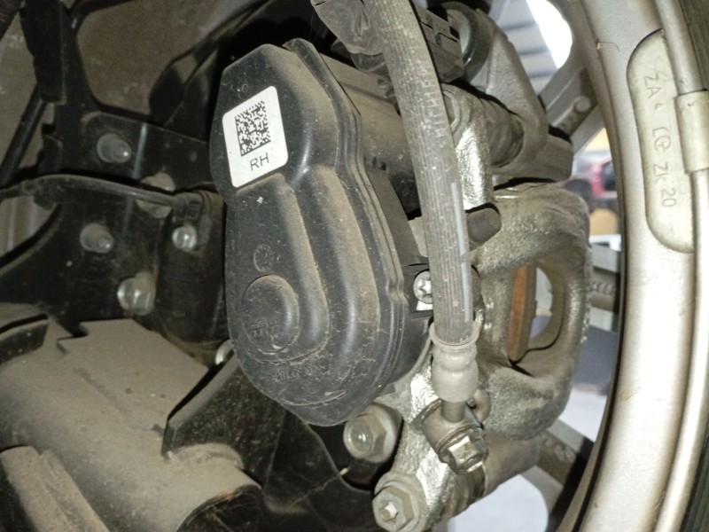 Recambio de pinza freno trasera derecha para renault kadjar (ha_, hl_) 1.5 dci 110 (hla3) referencia OEM IAM   