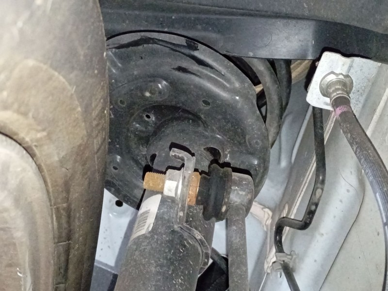 Recambio de amortiguador delantero izquierdo para renault kadjar (ha_, hl_) 1.5 dci 110 (hla3) referencia OEM IAM   