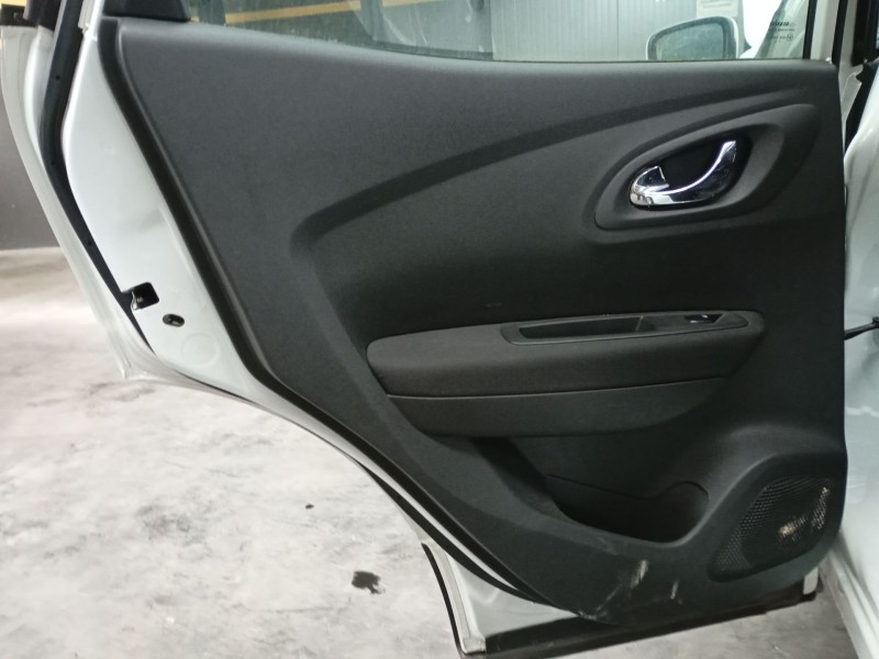 Recambio de guarnecido puerta trasera izquierda para renault kadjar (ha_, hl_) 1.5 dci 110 (hla3) referencia OEM IAM   