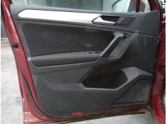 GUARNECIDO PUERTA DELANTERA IZQUIERDA 