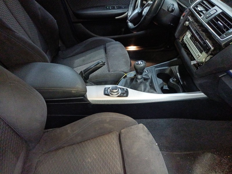 Recambio de consola central para bmw 1 (f20) 116 d referencia OEM IAM   