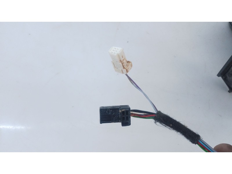 Recambio de retrovisor izquierdo electrico para citroën c3 iii (sx) 1.2 vti 82 referencia OEM IAM   E1-A4-43-2