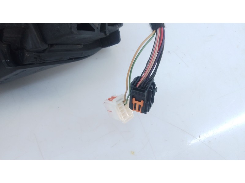Recambio de retrovisor izquierdo electrico para peugeot 3008 ii suv (mc_, mr_, mj_, m4_) 1.6 bluehdi 120 referencia OEM IAM   
