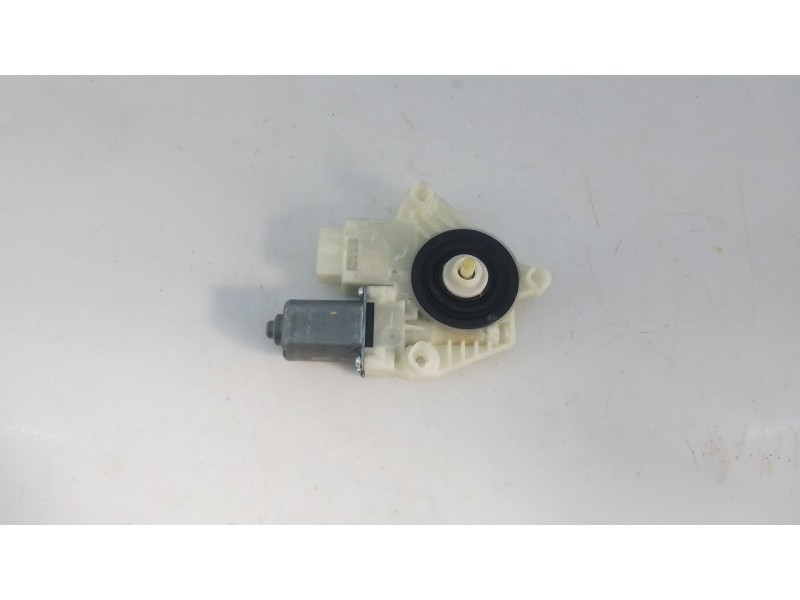 Recambio de motor elevalunas delantero derecho para skoda rapid active referencia OEM IAM   