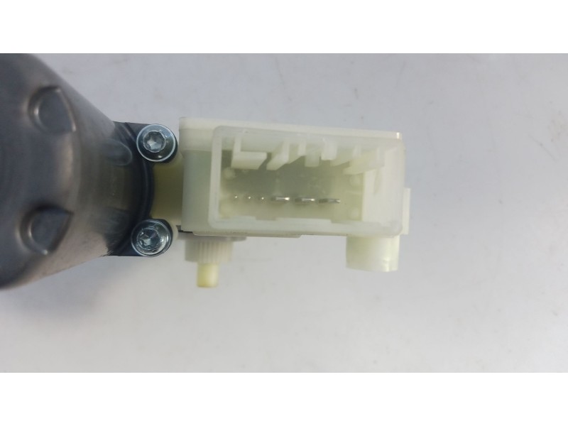 Recambio de motor elevalunas delantero derecho para skoda rapid active referencia OEM IAM   