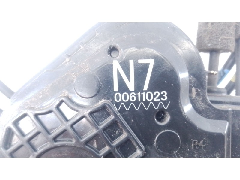 Recambio de cerradura puerta trasera derecha para toyota prius plus (_w4_) 1.8 hybrid (zvw40w, zvw41w) referencia OEM IAM   