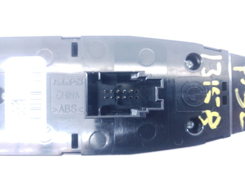 Recambio de mando elevalunas delantero izquierdo para bmw 4 coupé (f32, f82) 420 d referencia OEM IAM   