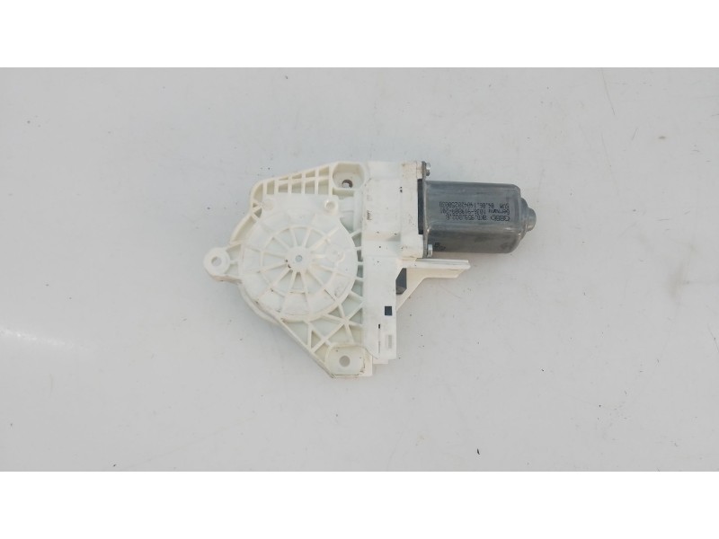 Recambio de motor elevalunas delantero derecho para audi q3 (8ub, 8ug) 2.0 tdi referencia OEM IAM   