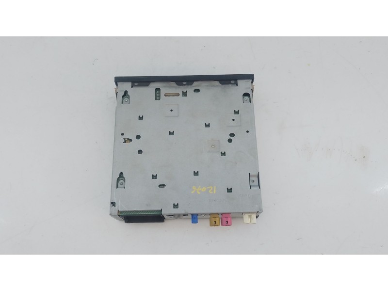 Recambio de sistema navegacion gps para audi a3 sportback (8vf) s line edition referencia OEM IAM   