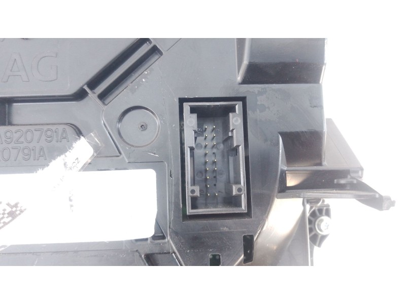 Recambio de cuadro instrumentos para volkswagen tiguan advance bmt referencia OEM IAM 5NA920791B  