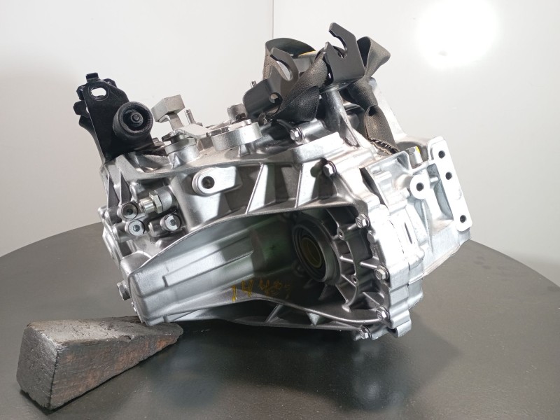 Recambio de caja cambios para toyota auris (_e18_) 1.4 d-4d (nde180_) referencia OEM IAM 12EPP30  