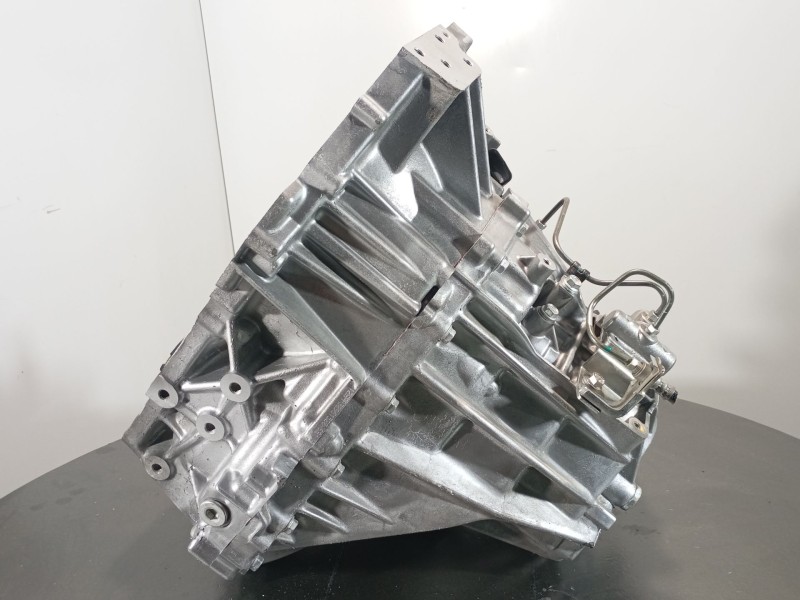 Recambio de caja cambios para toyota auris (_e18_) 1.4 d-4d (nde180_) referencia OEM IAM 12EPP30  