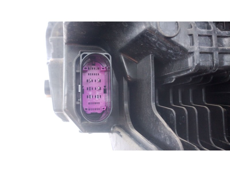 Recambio de faro derecho xenon para lynk & co 01 phev referencia OEM IAM   