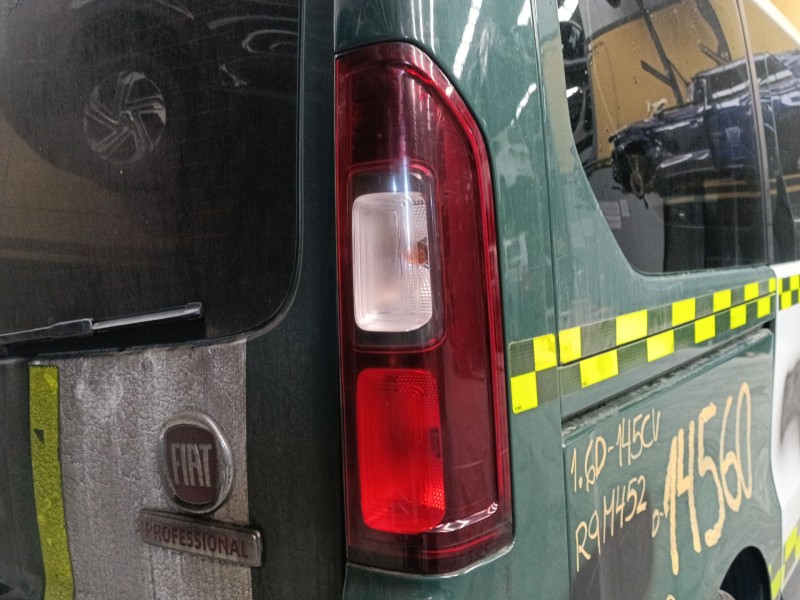 Recambio de piloto trasero derecho para fiat talento autobús (296_) 1.6 d referencia OEM IAM   