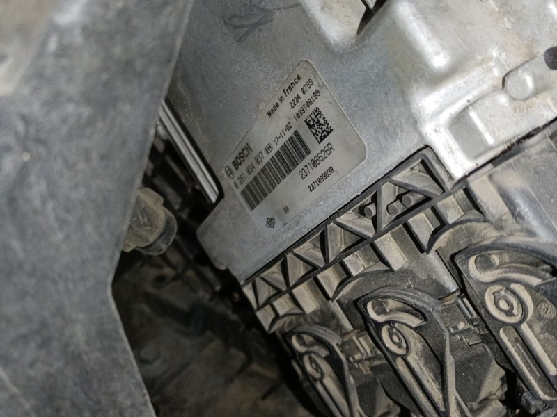 Recambio de centralita motor uce para fiat talento autobús (296_) 1.6 d referencia OEM IAM 237106626R 02818348374917-11-021039T0