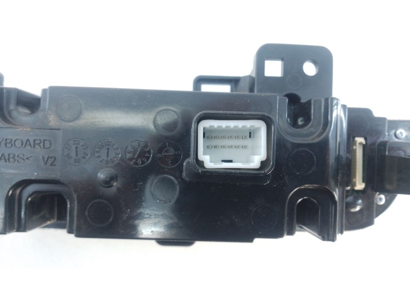 Recambio de mando climatizador para kia sportage 1.6 crdi mhev mhev m63a18 referencia OEM IAM 96540P1000FHL  