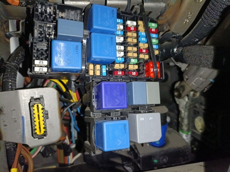 Recambio de caja reles / fusibles para fiat talento autobús (296_) 1.6 d referencia OEM IAM   