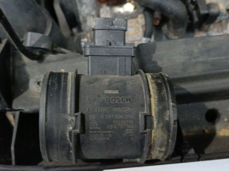 Recambio de caudalimetro para jeep renegade suv (bu, b1, bv) 1.6 crd referencia OEM IAM 55220715 0281006054 
