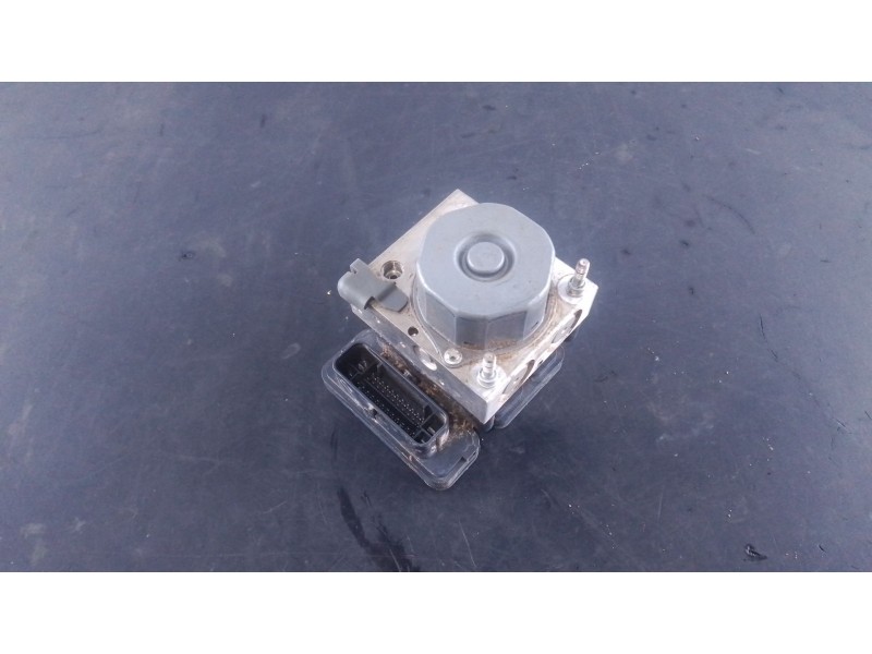 Recambio de abs para toyota auris (_e18_) 1.4 d-4d (nde180_) referencia OEM IAM   