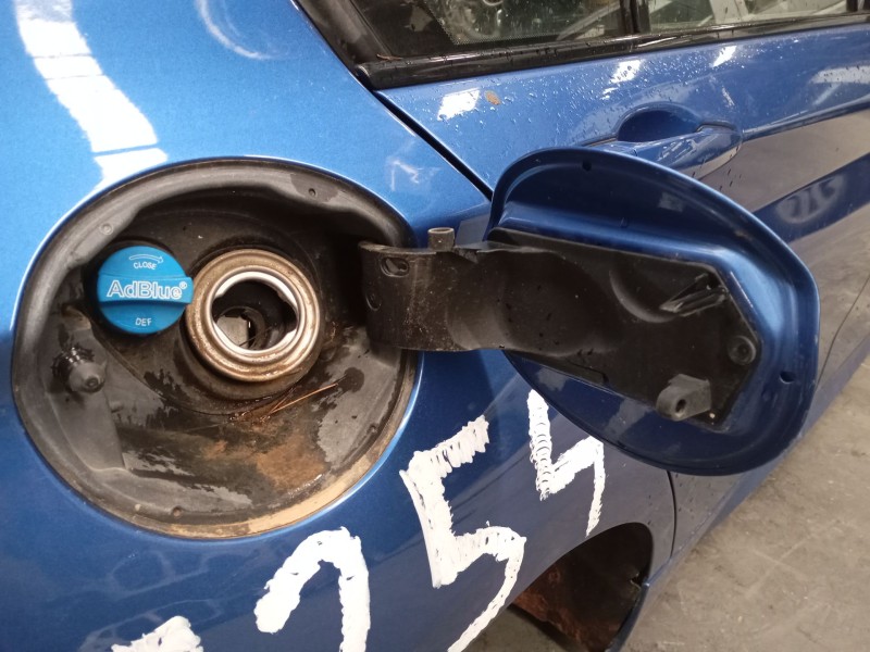 Recambio de tapa exterior combustible para bmw 1 (f20) 118 d referencia OEM IAM   