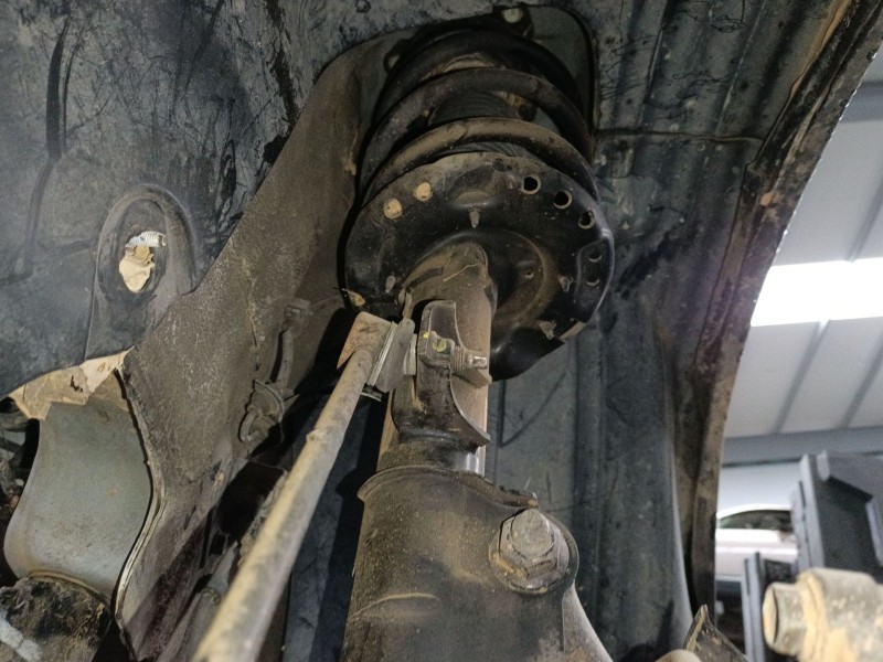 Recambio de amortiguador delantero izquierdo para hyundai tucson (tl, tle) 1.7 crdi referencia OEM IAM   