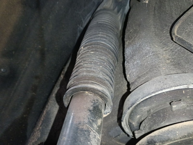 Recambio de amortiguador trasero izquierdo para hyundai tucson (tl, tle) 1.7 crdi referencia OEM IAM   